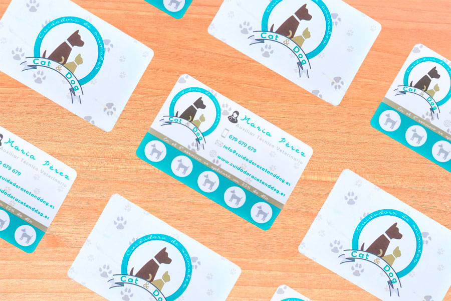 Diseño gráfico - Tarjetas de visita con área inferior de puntos para Cuidadora de mascotas